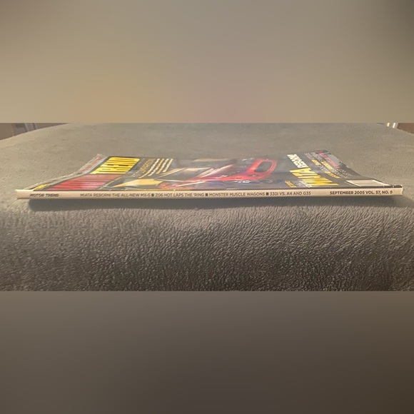 😸Free with bundle😸 Motor Trend Sept.2005/Voume57/No.9 - Picture 3 of 4